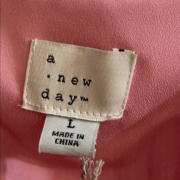 Super cute pleated strappy blouse -Sz L Dusty Rose - Picture 5 of 5